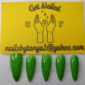 Custom color changing press on nails